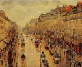 モンマルトル大通り 雨の午後 1897年 カミーユ・ピサロ パリジャン